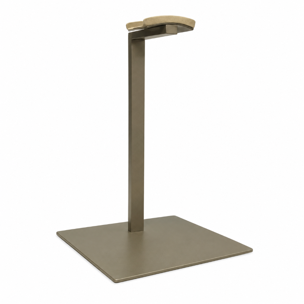 Small extendable handbag or hat stand with base